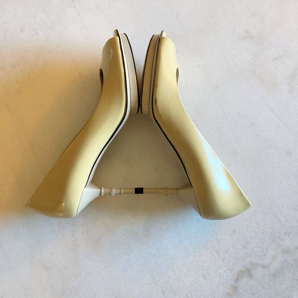 Gucci bamboo accent patent leather peep toe pump (beige / banana cream yellow - Picture 11 of 12